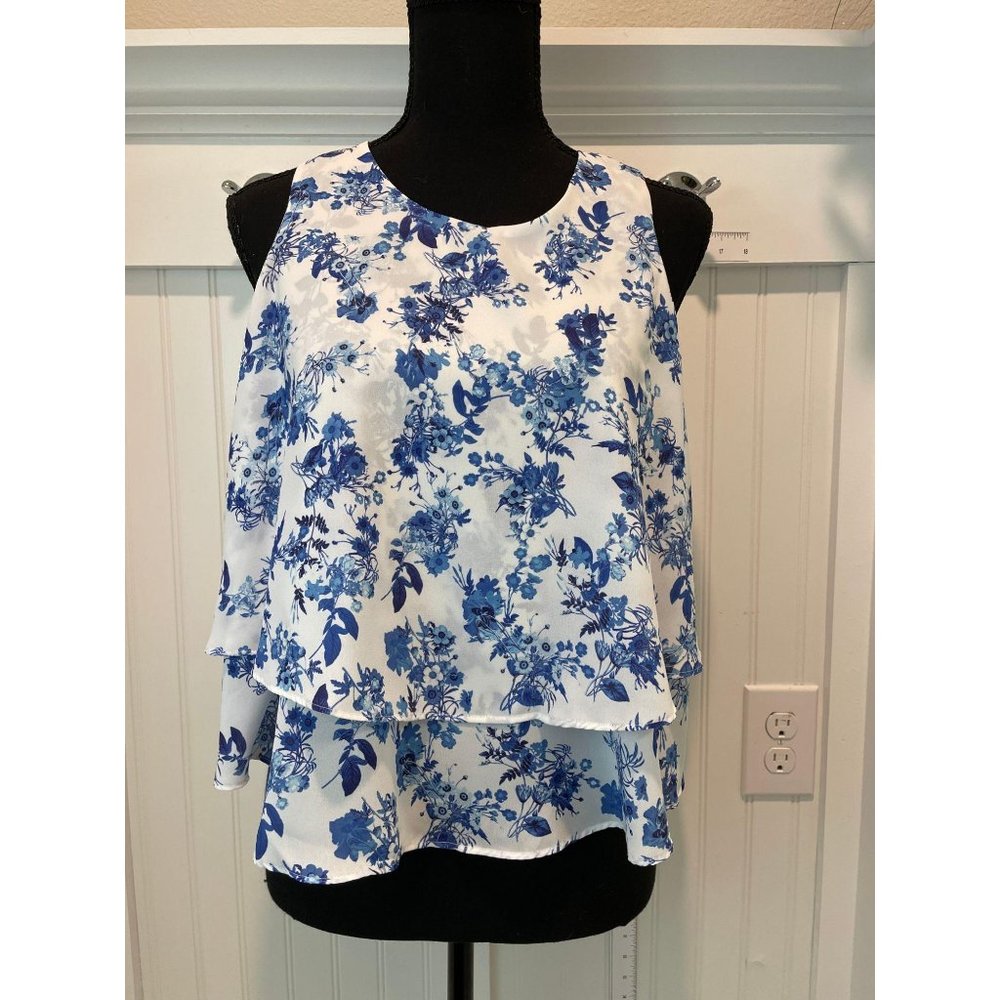 Double Layer Flowing Top